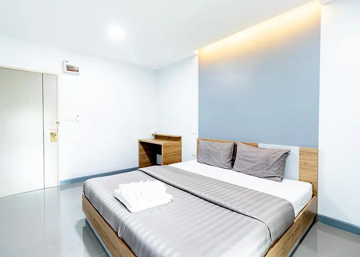 Bewish Bangphlat Hotel 3*