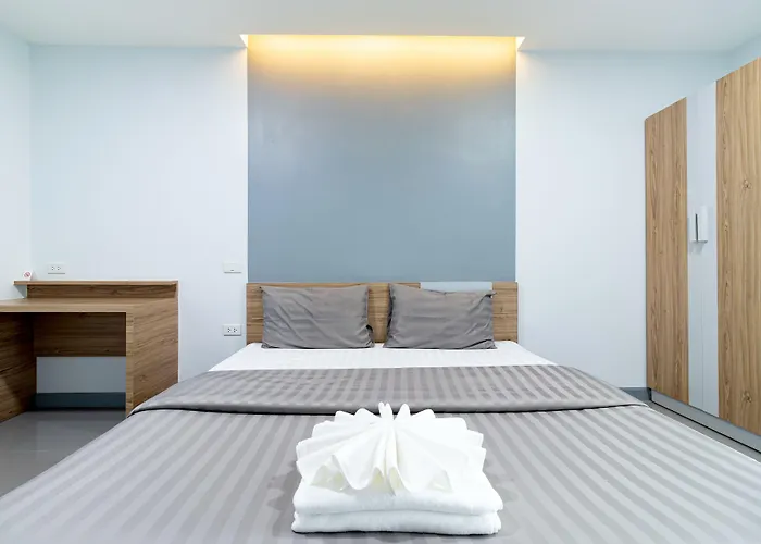 Hotel Bewish Bangphlat 3*